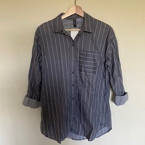 Divided, business casual button up oversized shirt